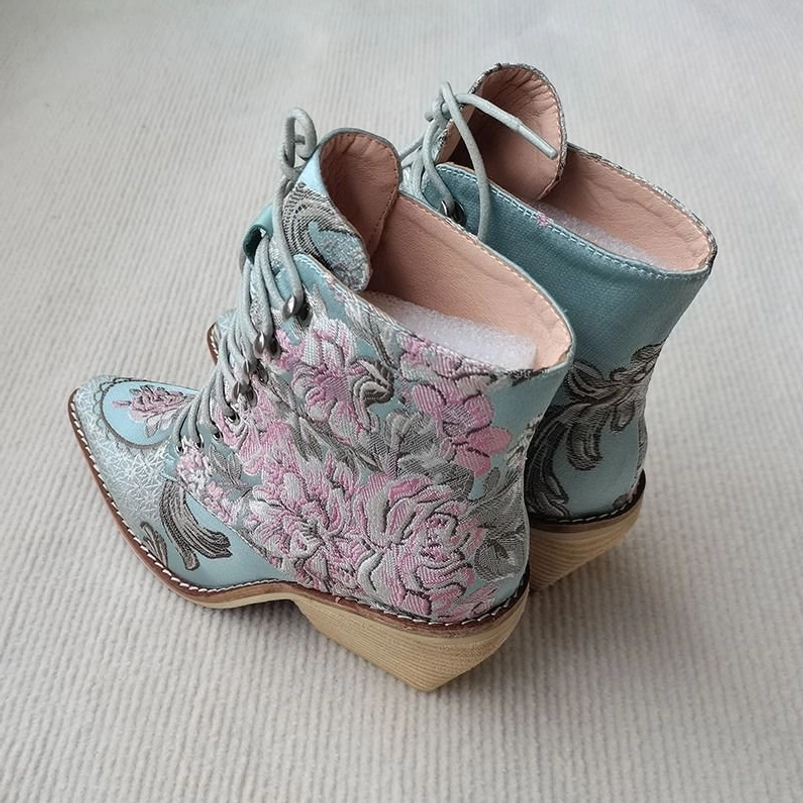 steampunk-ankle-boots-rear-side-view-pink-peony-embroidery-wooden-block-heel