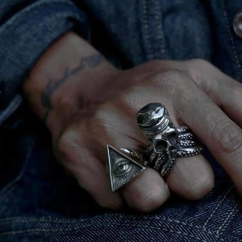 Steampunk octopus ring worn on hand with all-seeing eye ring, vintage silver finish gothic jewelry