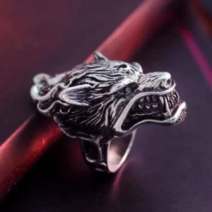 Steampunk wolf head ring with snarling expression, aged silver finish, vintage-style statement ring for men